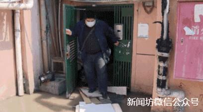 练水上漂，踏“梅花桩”，上海一小区居民出个门太难了