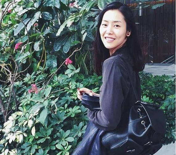 张艺兴林允黑白,林允宣布与ck关系