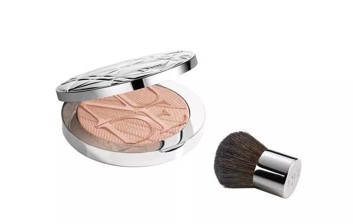 拥有这7款闪闪惹人爱的高光，blingbling女神就是你