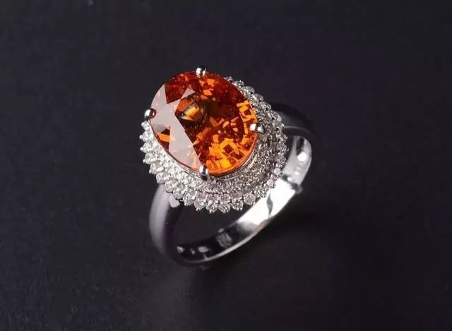 什么颜色的金色招财,橙色和黄色哪个更招财一些