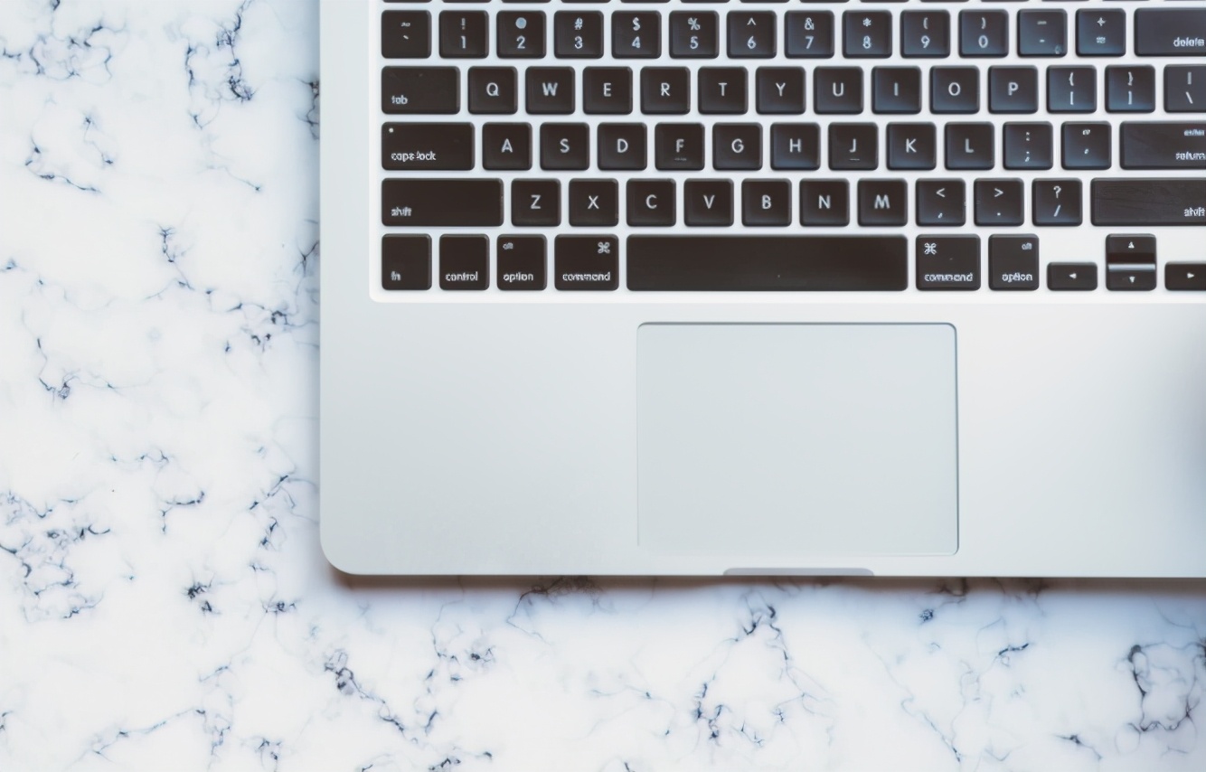 键盘f12旁边的键,键盘上F1到F12各个键的作用