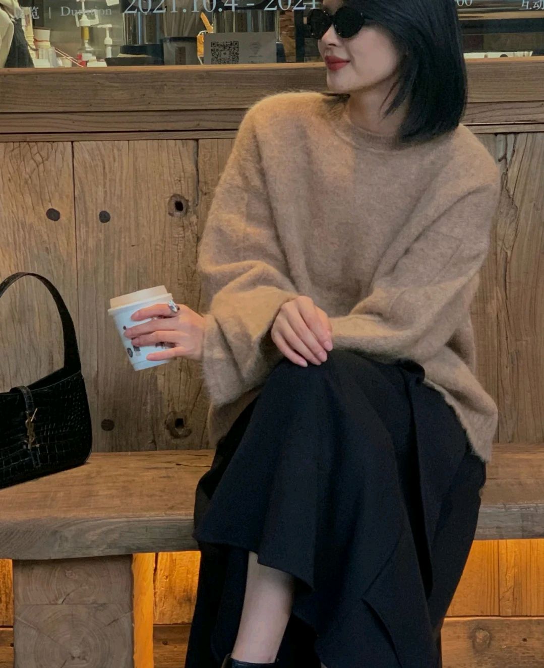 毛衣内搭搭配半身裙,毛衣搭半身裙怎么穿显身材