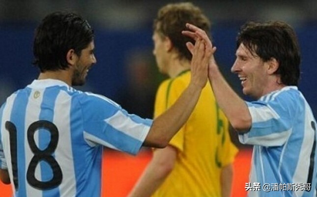 他是欧联杯之王的中场核心，也是蠢事之王，加油站离奇受伤养半年