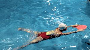 零基础学游泳怎么自学,零基础学游泳五天带你学会游泳