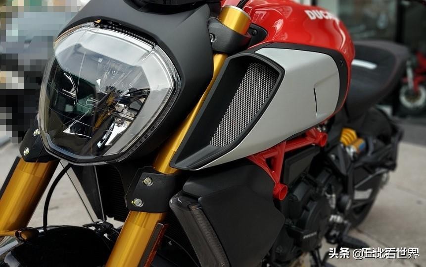 杜卡迪diavel1260和1260s的区别,杜卡迪1260s大魔鬼暗黑