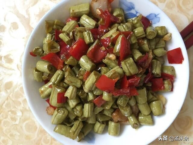 自制酸豆角，第二天瓶底鼓了怎么办？来！这么做照样嘎崩脆