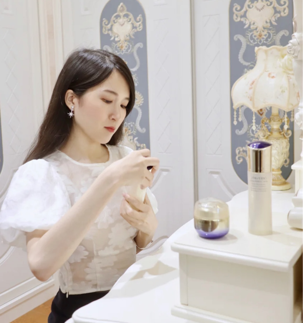 悦薇和天气丹水乳哪个更适合油皮,秋冬水乳红榜