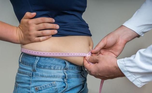 怀孕2个月才反应正常,怀孕两个月就显怀了是怎么回事