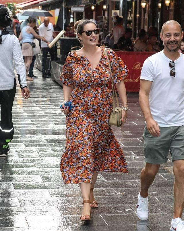 足球宝宝大变身,足球宝贝变装巴萨皇马拜仁