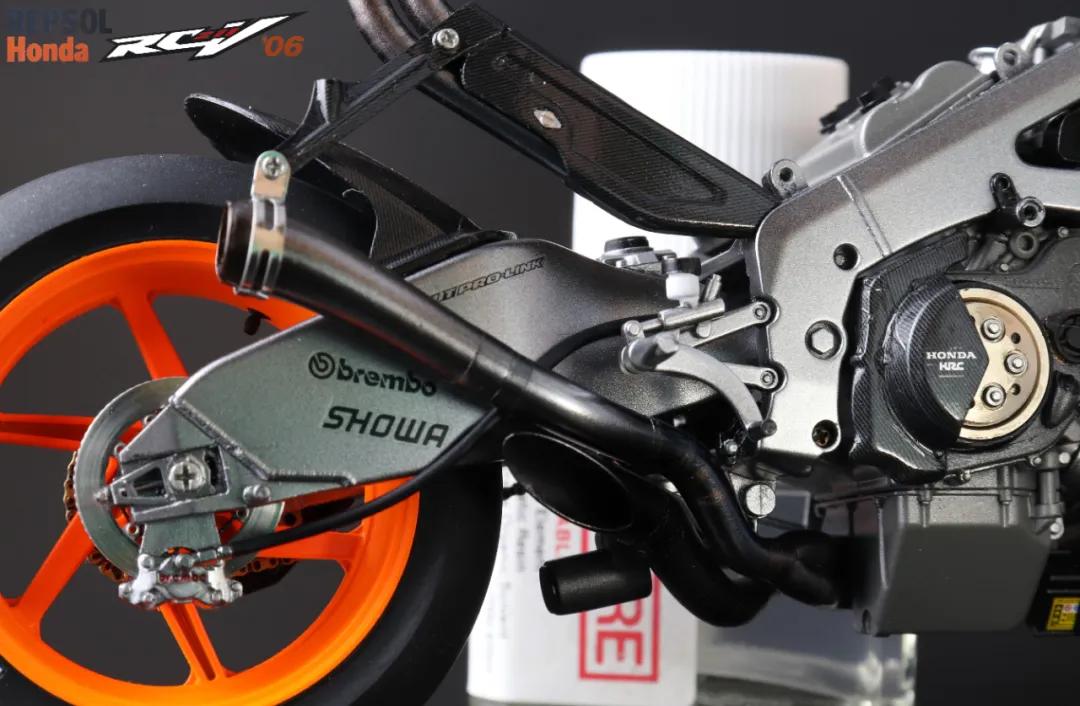 模玩秀：V5神车！田宫1/12HONDARC211v’06BY：铲屎大冰箱