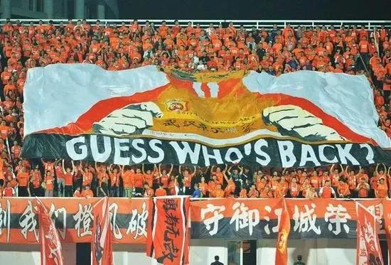 易中天讲武汉话的特殊含义,易中天学说武汉话