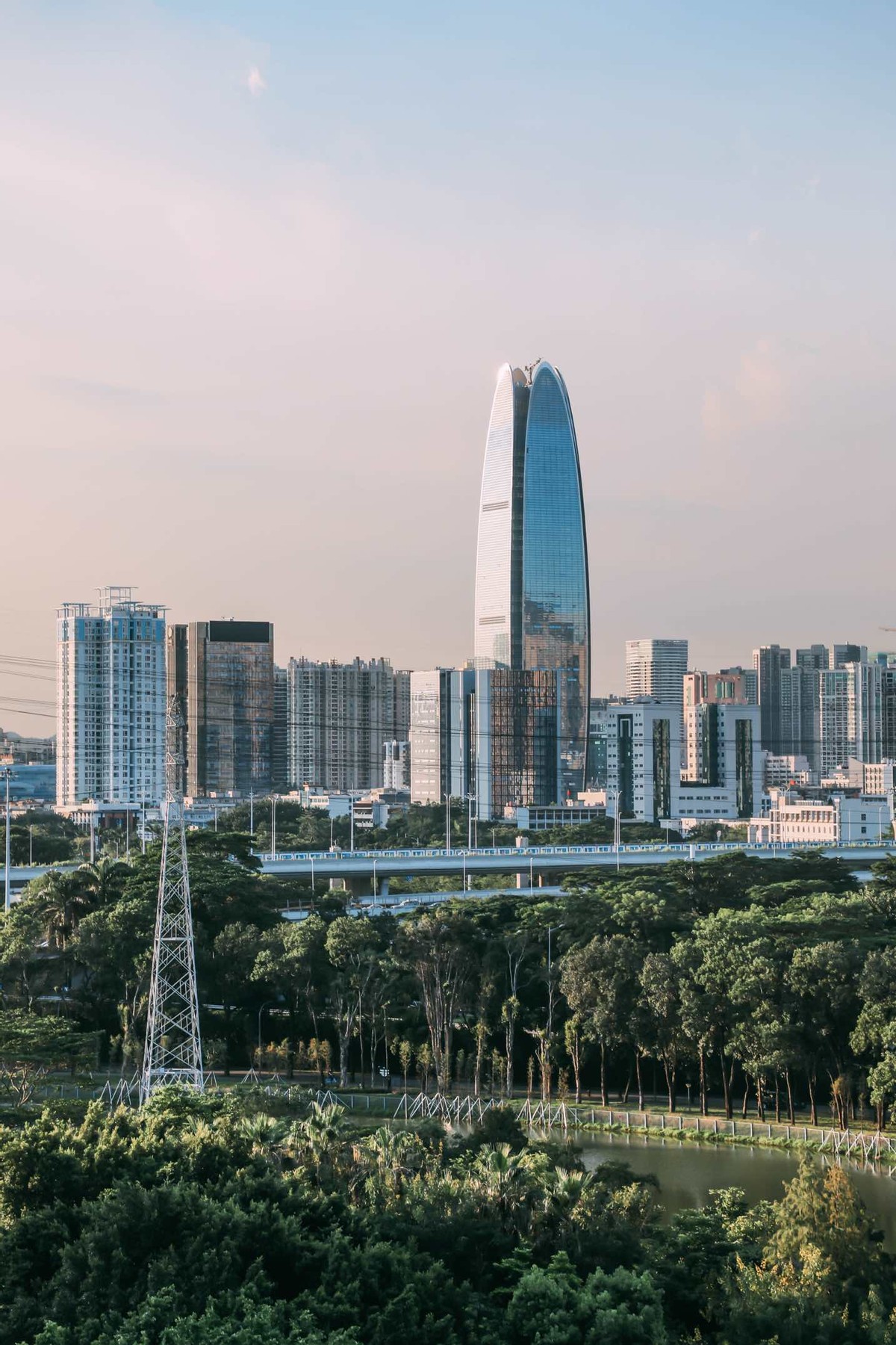 深圳南山希尔顿逸林酒店一室一厅,南山希尔顿逸林酒店介绍