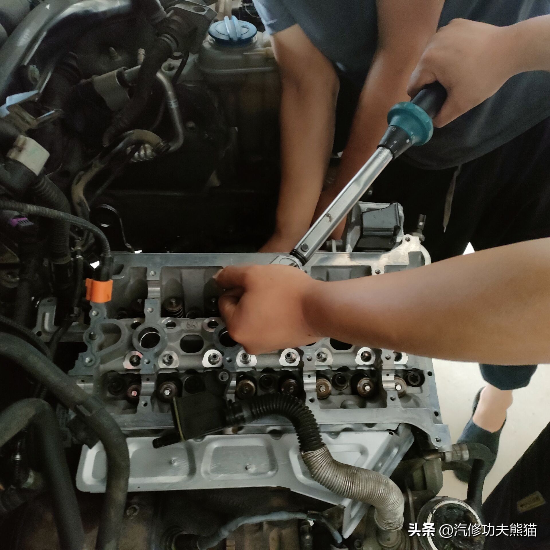 奥迪q5烧机油值不值得买,2015款奥迪q5舒适型烧机油