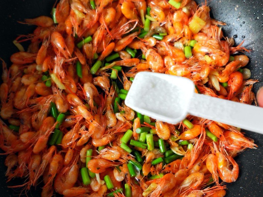 香酥小河虾老少皆宜的补钙佳品,传说中的香酥小河虾既补钙又美味