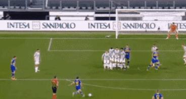 c罗排人墙未起跳致丢球,c罗罚丢点球后逆转原视频