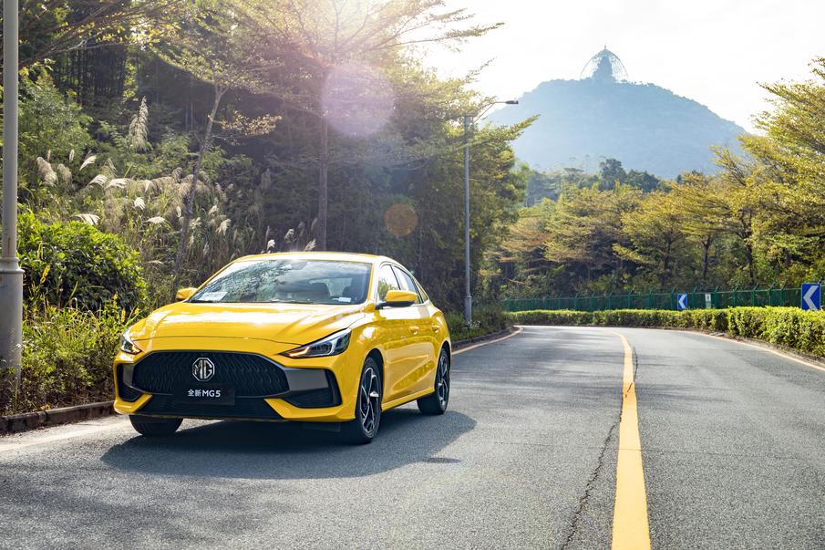 4.99万的名爵mg5试驾,名爵mg5中配自动青春风尚版起步