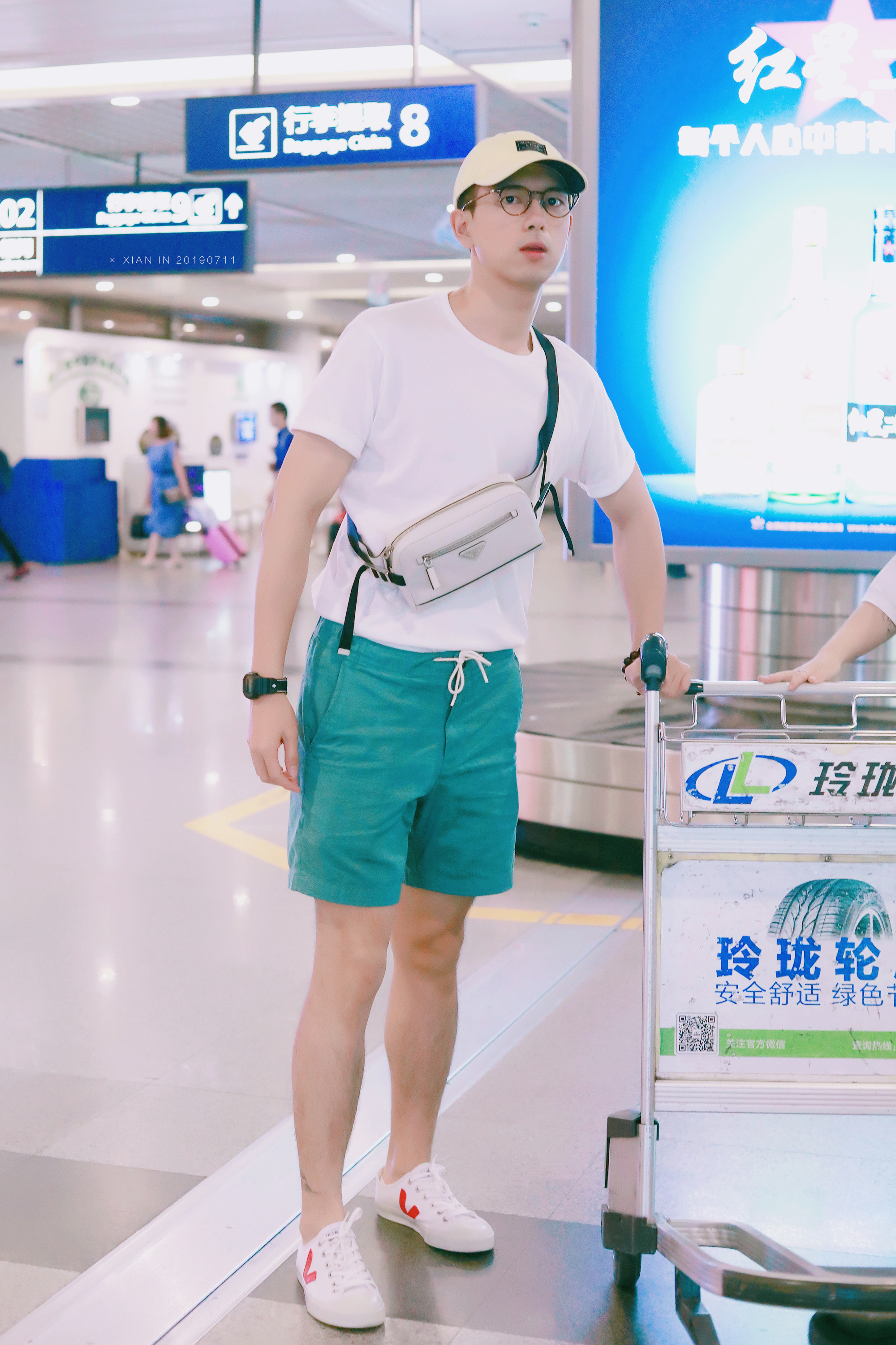 李现穿搭男生,李现穿衣搭配风格男生