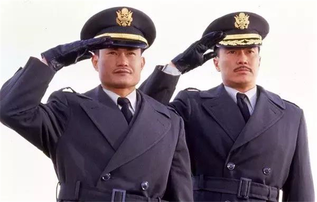 洪金宝东方秃鹰片段,洪金宝打得过钱嘉乐吗