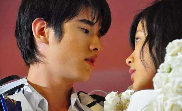 泰剧吹落的树叶主角变性,吹落的树叶泰剧女主变性前的样子