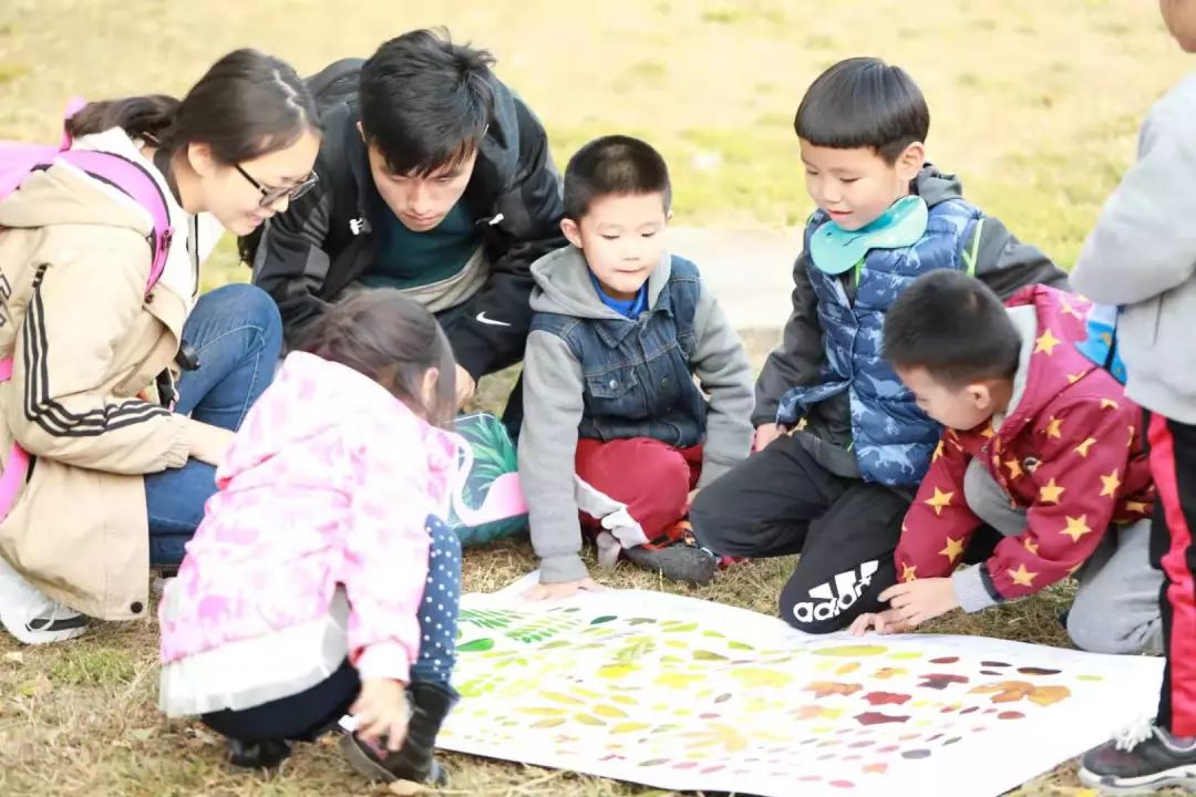 一群博士硕士，动不动“鬼混”到半夜，却干成了件人人称赞的事