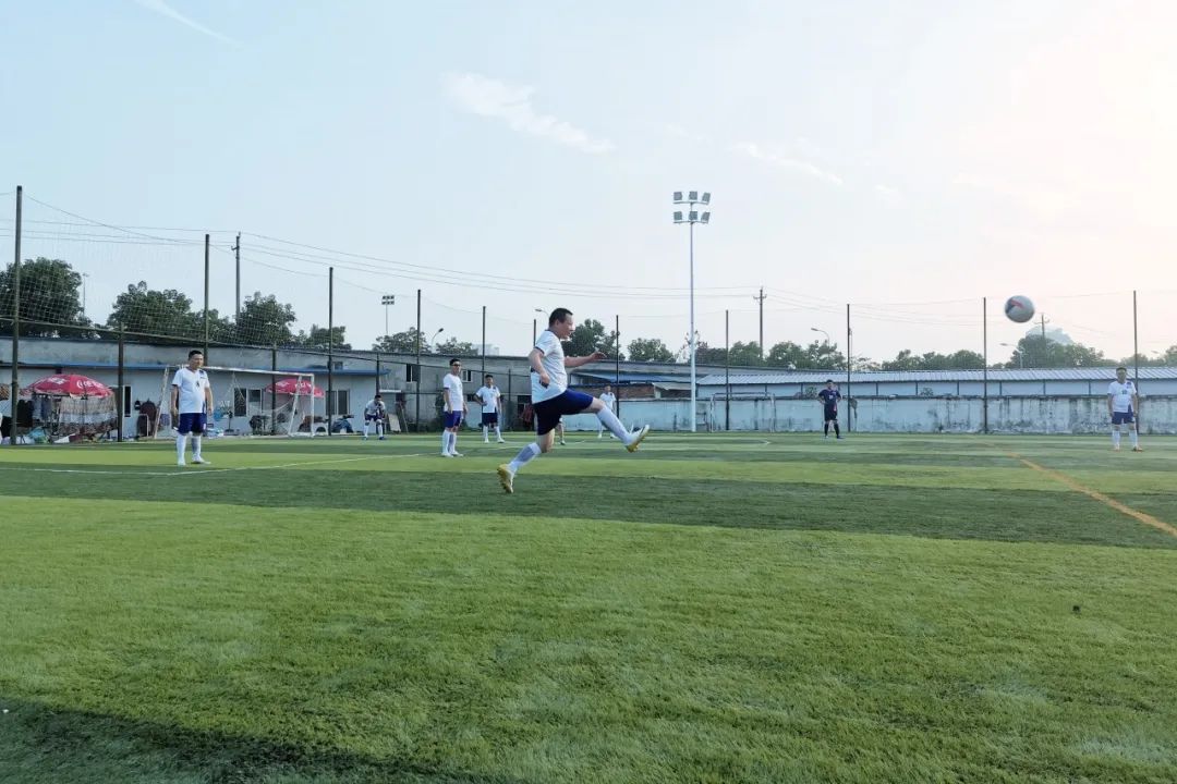 “海扬杯”武汉市政销售联盟足球友谊赛圆满落幕