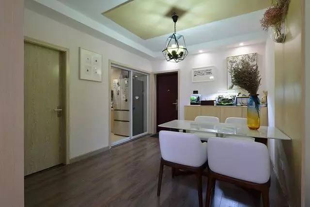 90平米房子节省空间改造,77平老房子简单装修视频