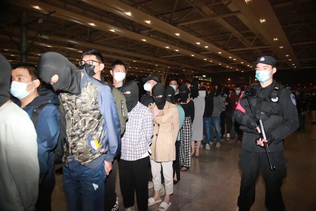 从境外收购点卡后转售境内的是否涉及相关犯罪