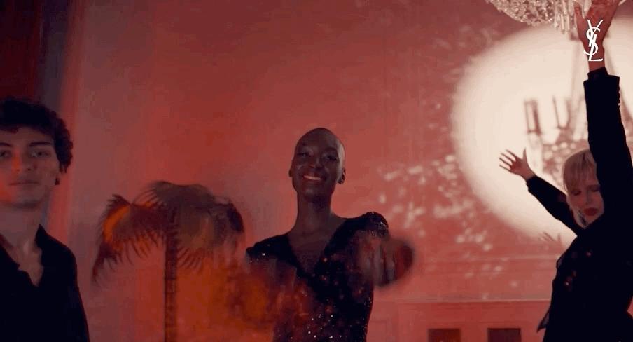 摊牌了!我的“精致派对妆”是今年的圣诞限定给的