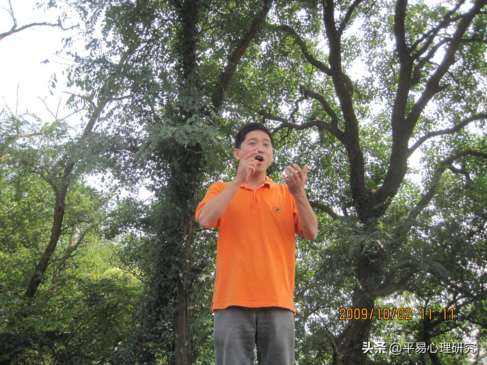 如何克服社交恐惧心理学书籍,内向的人如何突破社交恐惧