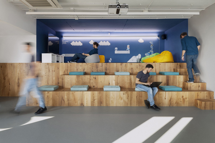 卡通乐园保加利亚软件公司Accedia索非亚办公设计欣赏