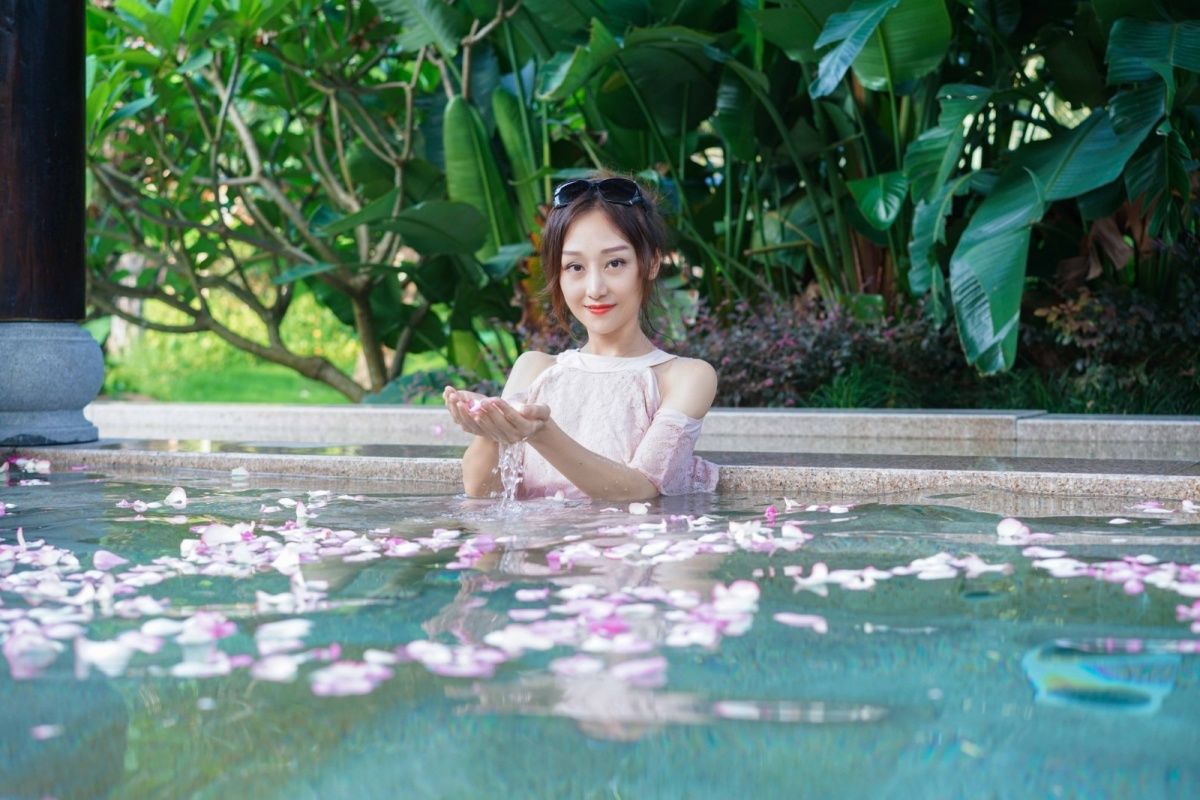 泉州聚龙小镇温泉,聚龙小镇温泉公园酒店别墅团建