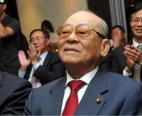 祖籍石狮，卖大米起家建筑业千亿“土地公”，宏泰人寿要打包出售