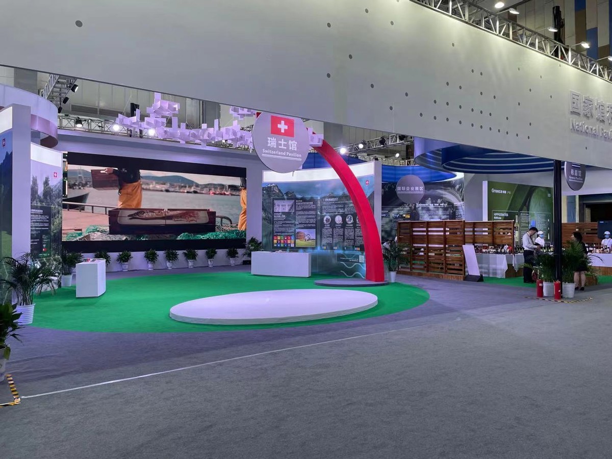 小优在现场：优品车在文明生态贵阳国际论坛发布智能换电站