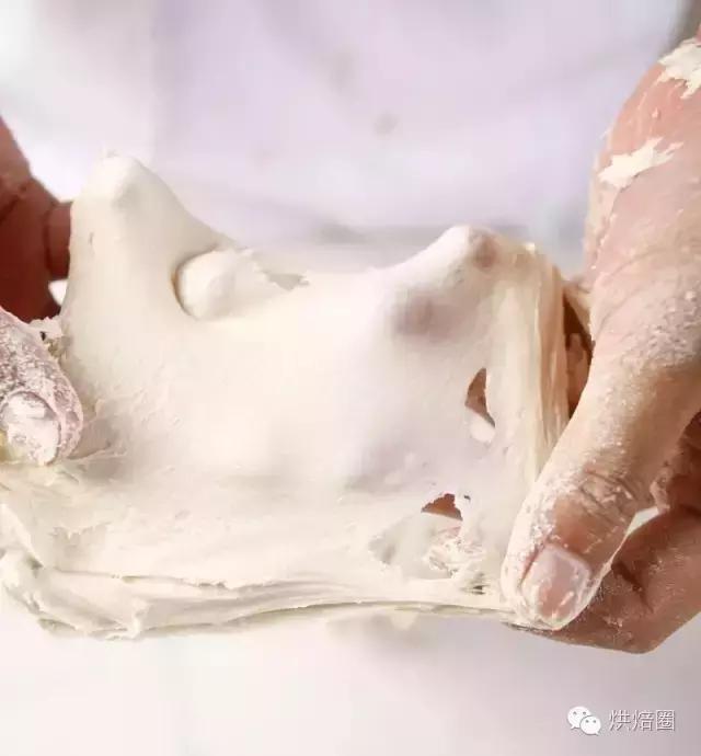 手工揉面快速出膜又不累的方法！关键在这几个揉面技巧上……