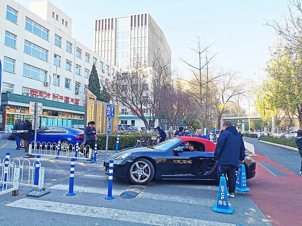 缓解校门口堵塞现象的建议,学校门口堵塞疏导方案