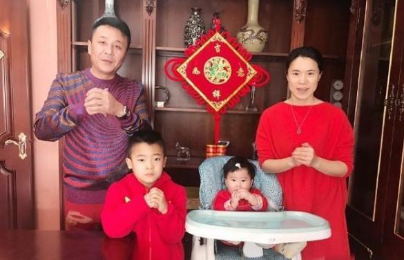 乒乓运动员王楠现在状况,世界冠军王楠患癌后丈夫不离不弃