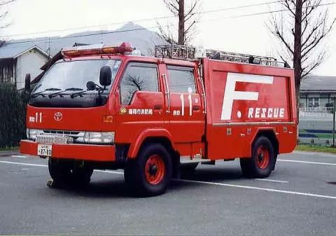 摇滚牛头—9款丰田怪车拾趣