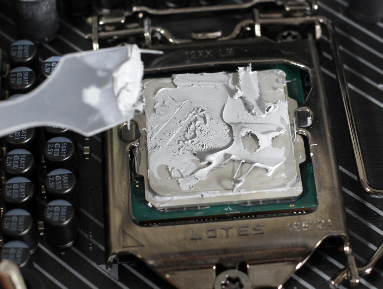 三款主流硅脂横评：谁能为十代酷睿散热解忧？