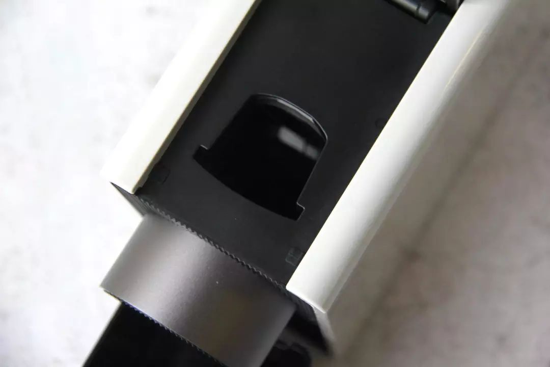 今天开箱一款便携胶囊咖啡机,mini胶囊咖啡机便携