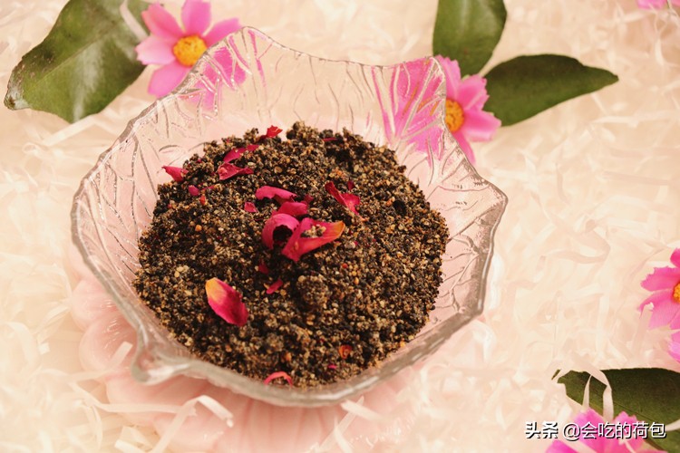 吃黑芝麻好处多,教你懒人做法,做一次吃半个月,随吃随取真省事