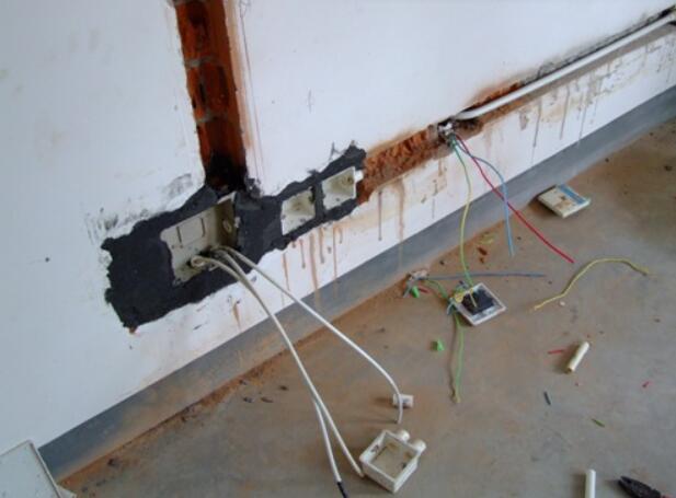 以后再买房，电线坚决不埋墙里，瞧义乌人怎样弄，现在学还不算晚