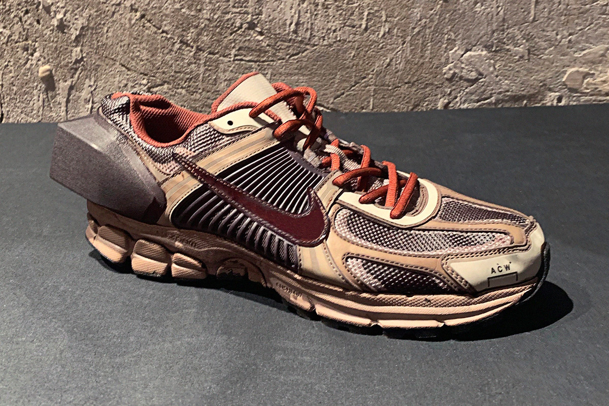 今年李宁新出的鞋中国风,李宁2021春夏巴黎时装周秀款鞋