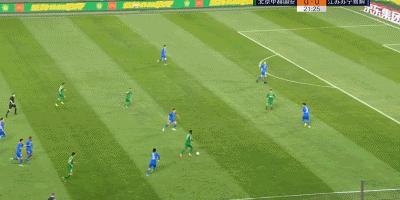 到处都是世界波!国奥主力中锋复制亚运会远射神迹!