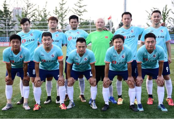 华晨宝马第一名,足球联赛榜首之战