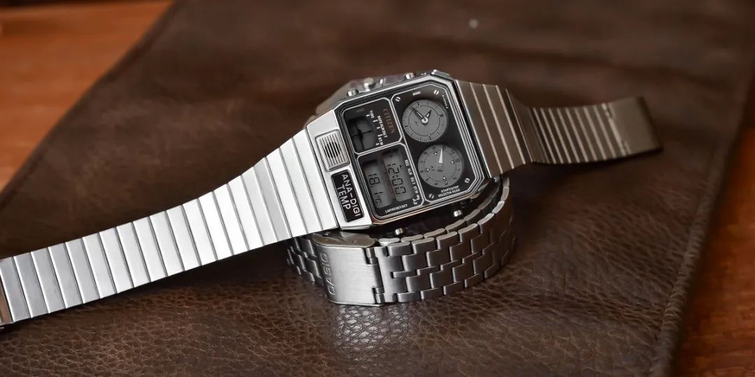 西铁城Ana-DigiTemp:怪异与奇妙的结合体