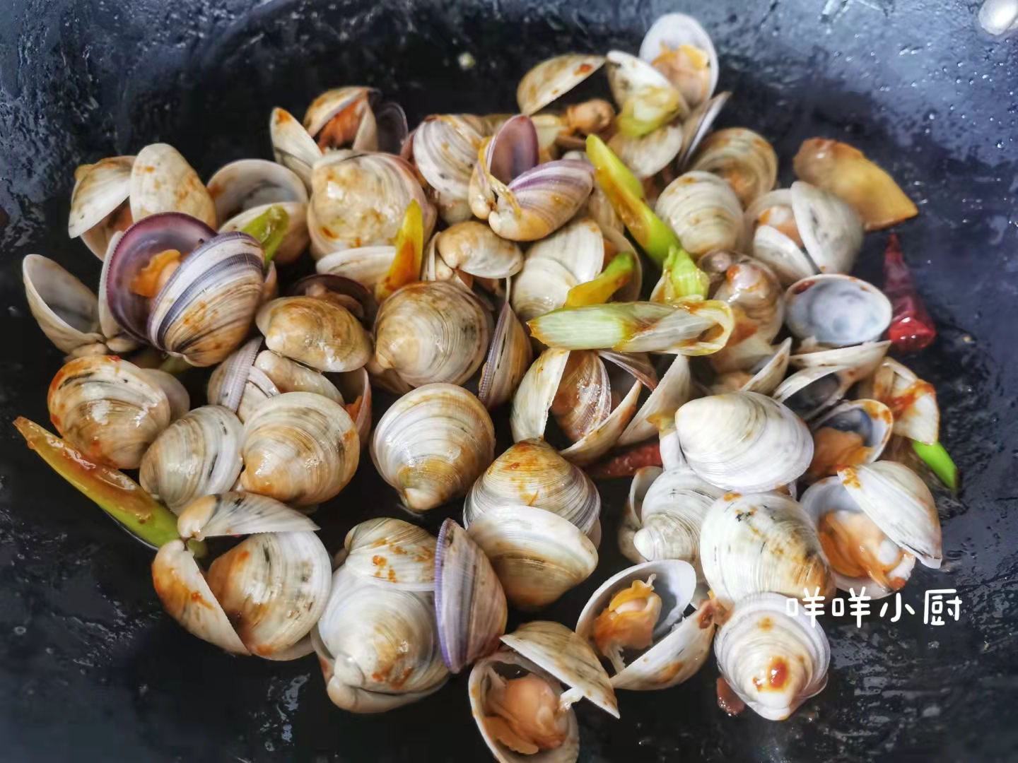 水煮蛤蜊肉正确方法,蛤蜊煮时间长还是开锅就行