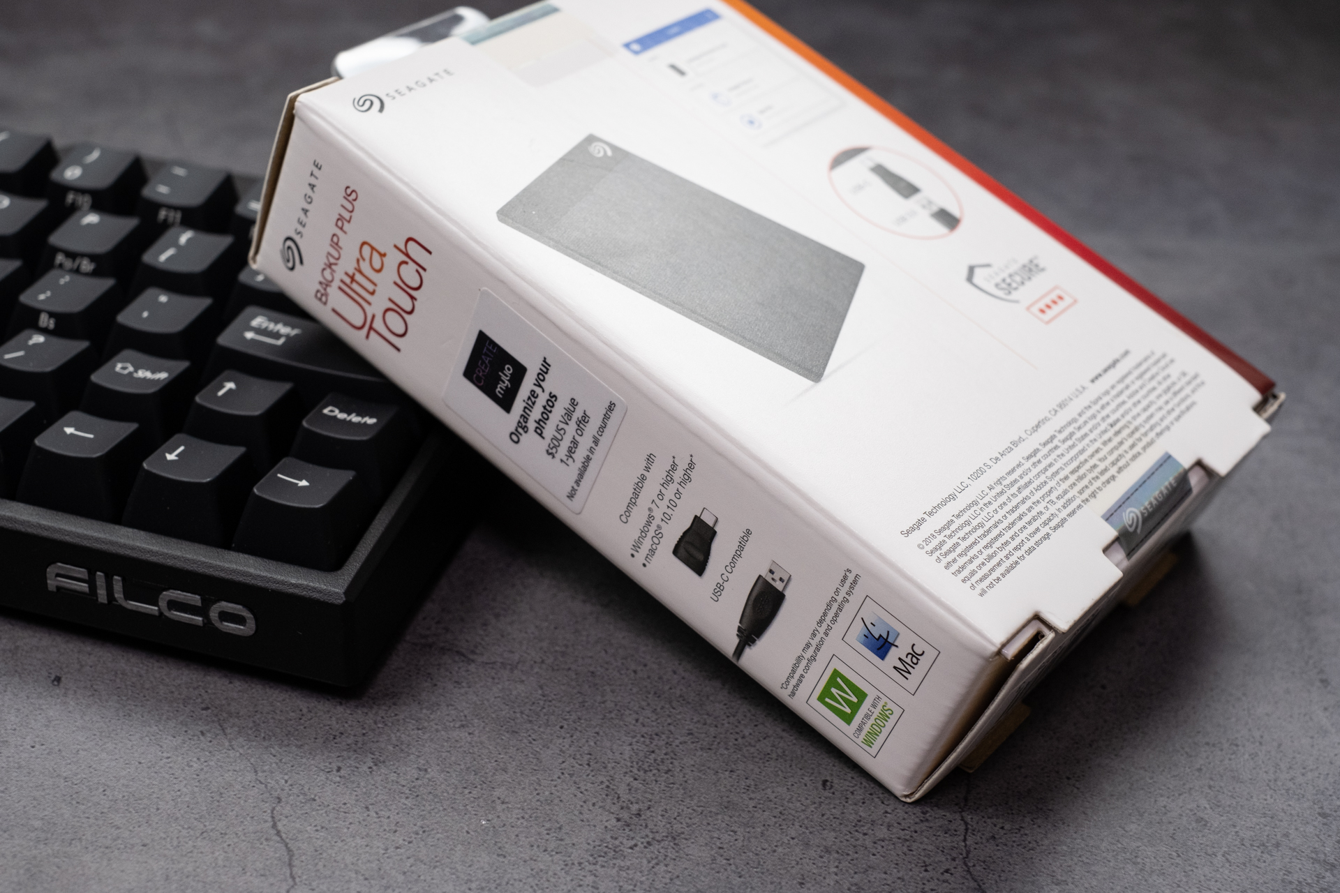 硬件级别安全加密硬盘,让日常工作更放心,避免商业敏感文件泄密