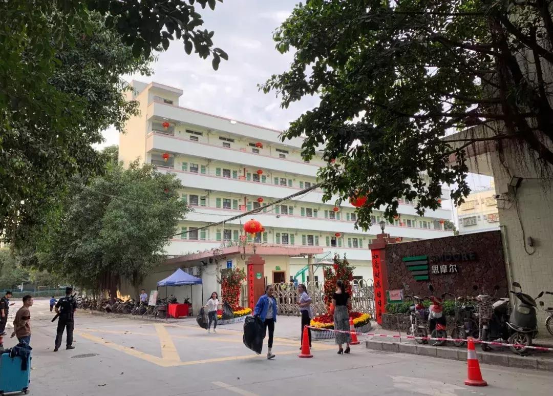 这条街每年都诞生千万富翁,两千家工厂低调赚钱,罗永浩也要分羹