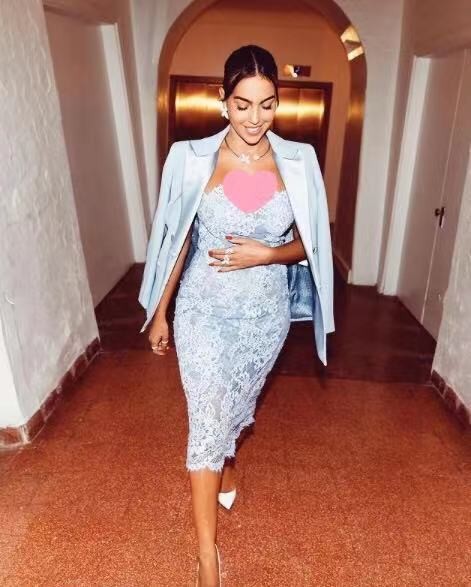 c罗未婚妻晒美照真敢露,c罗未婚妻乔治娜写真