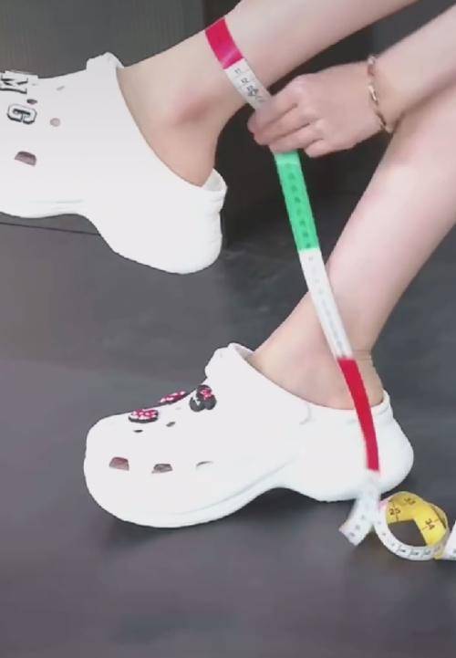 杨幂手围挑战视频,杨幂手围13cm